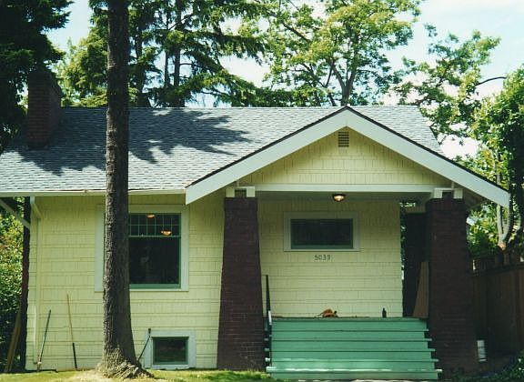 5th image of 5039 8th Ave NE