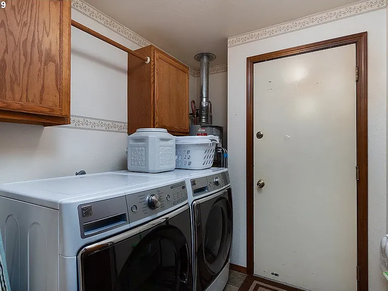 8061 SW 160th Ave — Photo 17