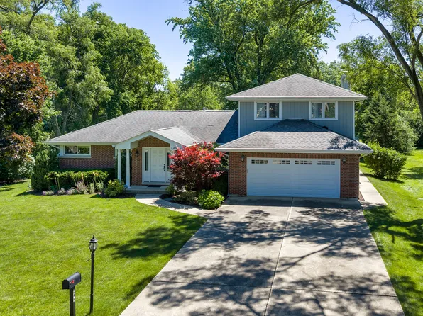 249 Spruce Rd, Northbrook, IL 60062