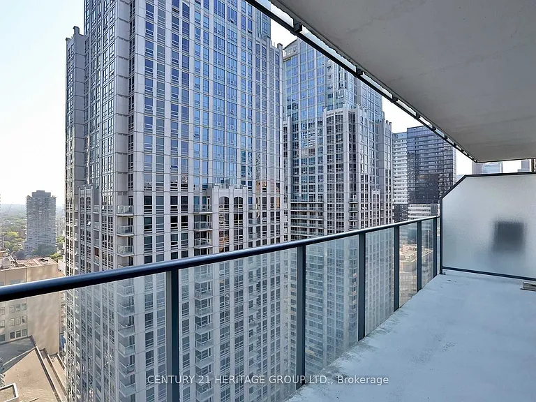 770 Bay St #Penthouse 603 — Photo 33