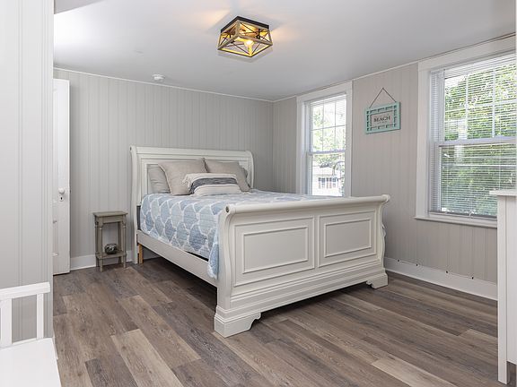 4th image of 50 Main St #2