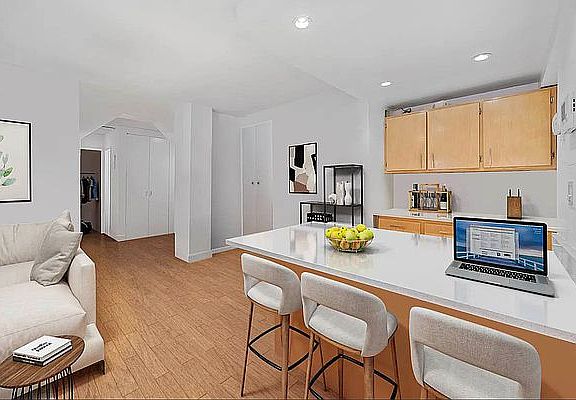 2nd image of 257 Water St APT 3