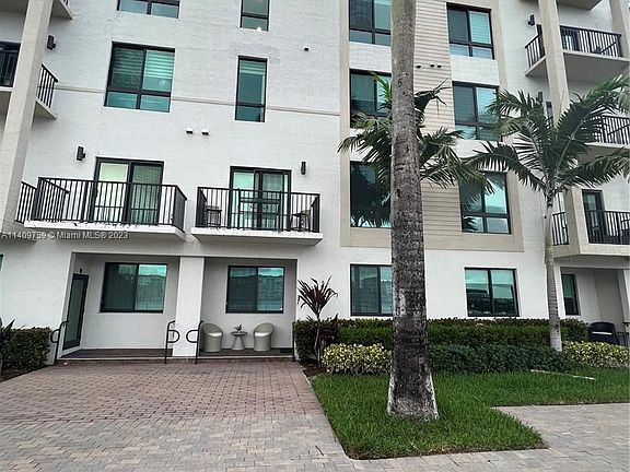 3rd image of 4725 NW 85th Ave #19