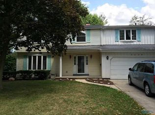 6028 Rockdale Ln, Sylvania, OH 43560