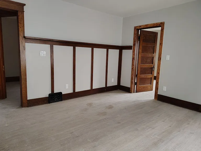 3365-3367 N Oakland Ave — Photo 12
