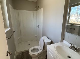 701 NW Stratford Pl, Blue Springs, MO 64015