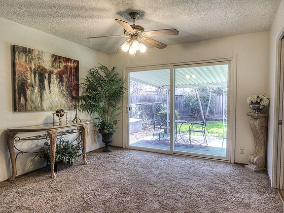 4th image of 3948 Penwith Ave