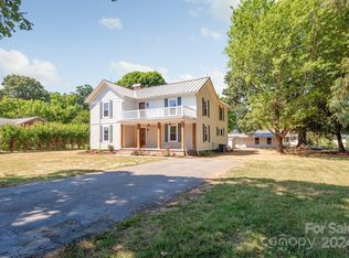 325 Charlotte St, Alexis, NC 28006