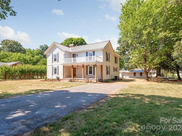 325 Charlotte St, Alexis, NC 28006