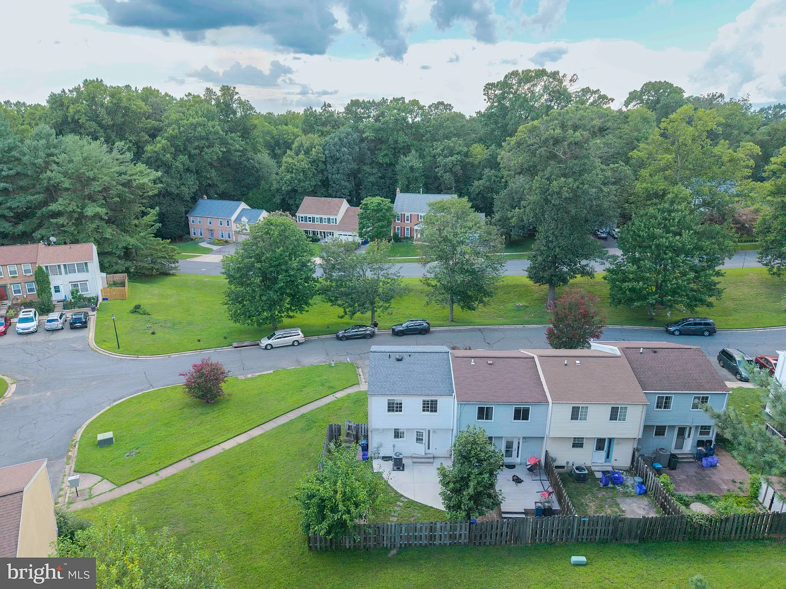3 bed, 3.0 bath, 1590 sqft, $2,800 — Photo 4