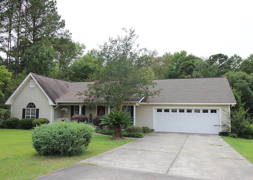 1st image of 132 Plum Dr