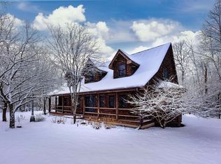 5050 Plummers Point Rd, Oshkosh, WI 54904