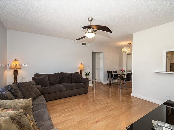 3rd image of 2181 NE 67th St APT 632