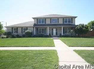 4524 Greenbriar Dr, Springfield, IL 62711