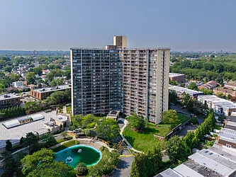 1 Bay Club Drive