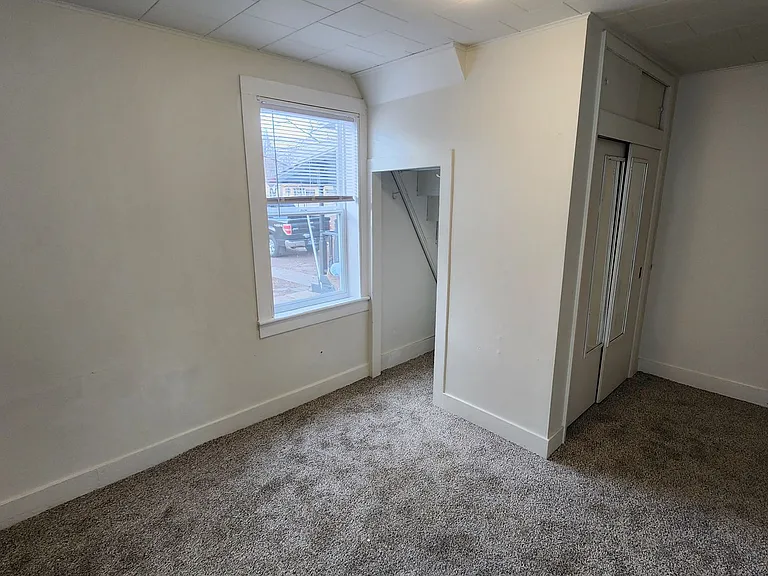 1127 Liberty St — Photo 10