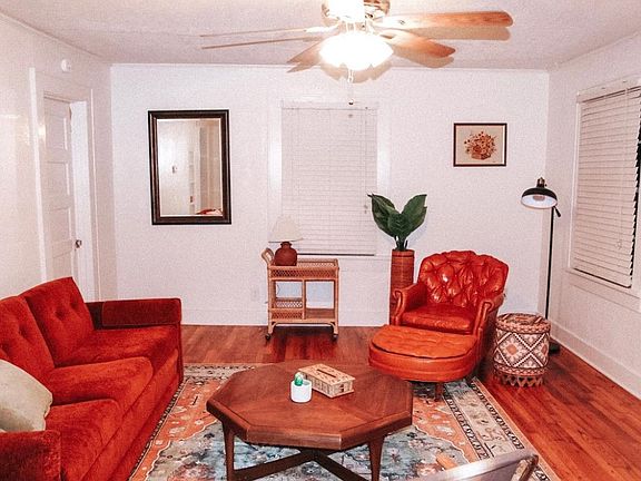 3rd image of 2607 Choctaw St