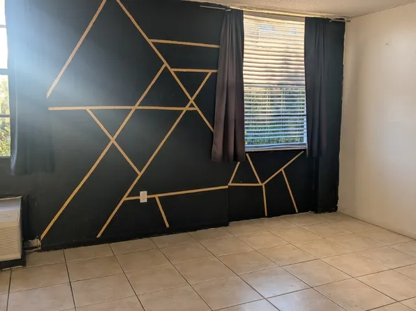 710 Washington Ave, Miami Beach, FL 33139