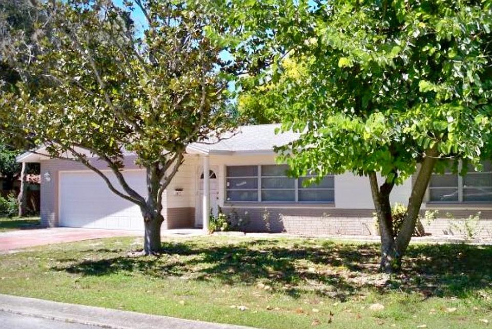 1st image of 2888 47th St N