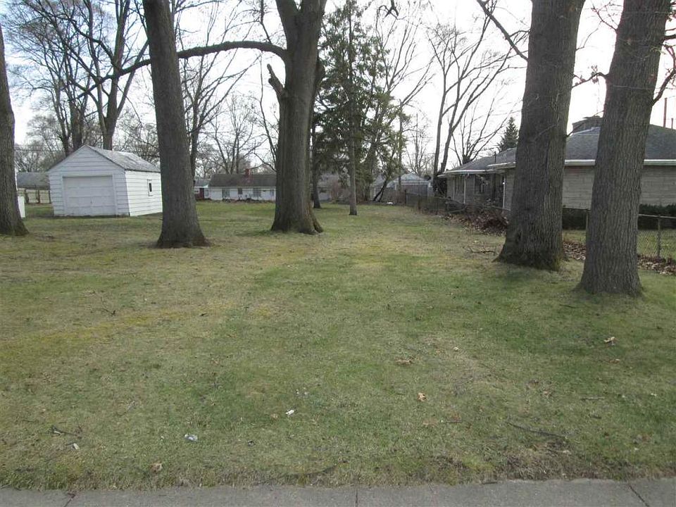 1st image of 3014 E Jefferson Blvd