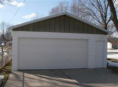 3rd image of 1035 Wilson Ave