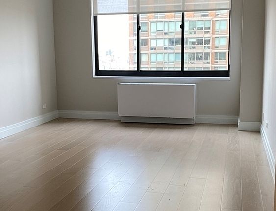 5th image of 140 E 95th St #21D