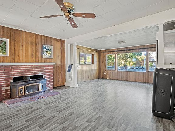 5th image of 23925 Eberle Street