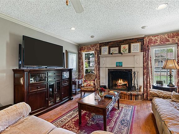 2nd image of 2264 Landau Ln