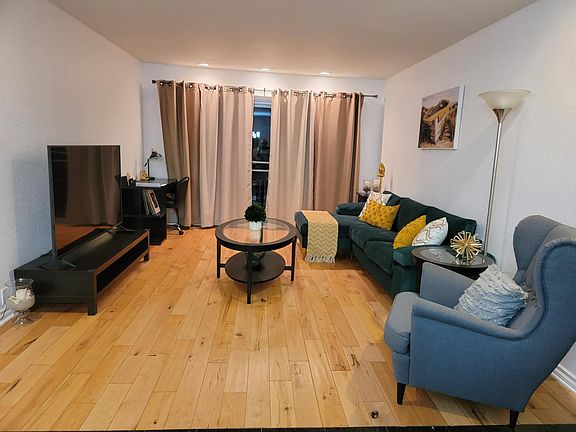 2nd image of 4600 Lamont St #227