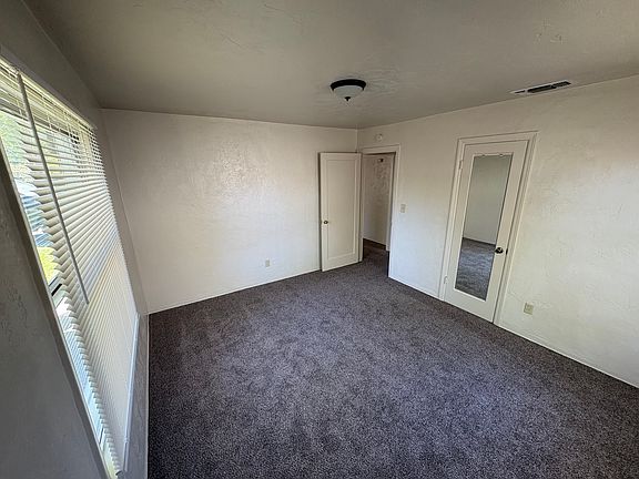 5th image of 1229 Grinnell St