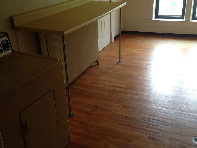 1000 Center Ave #12 — Photo 9