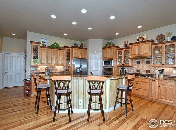 3rd image of 6034 Woodcliffe Dr
