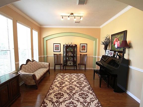 4th image of 414 Prattwood Ct
