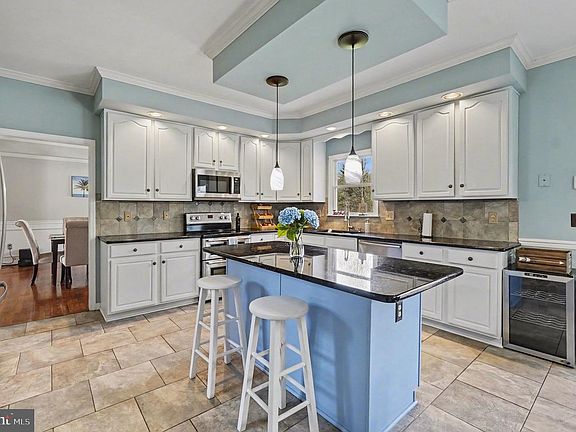 2nd image of 2401 Cabernet Ct