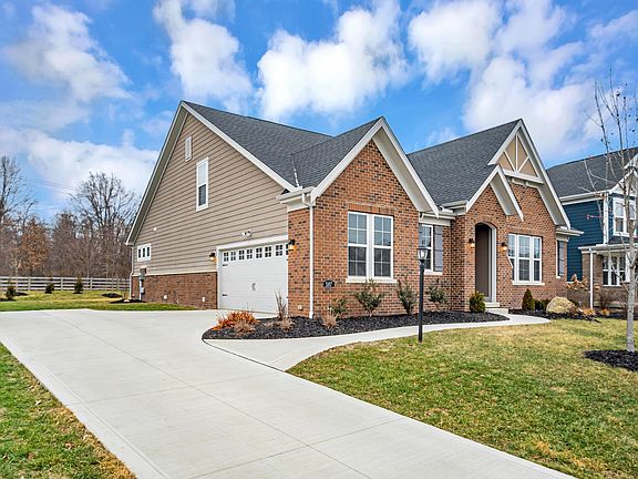 3rd image of 587 Lyle Ct