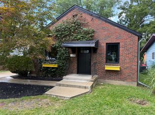 327 W Davis St, Yellow Springs, OH 45387