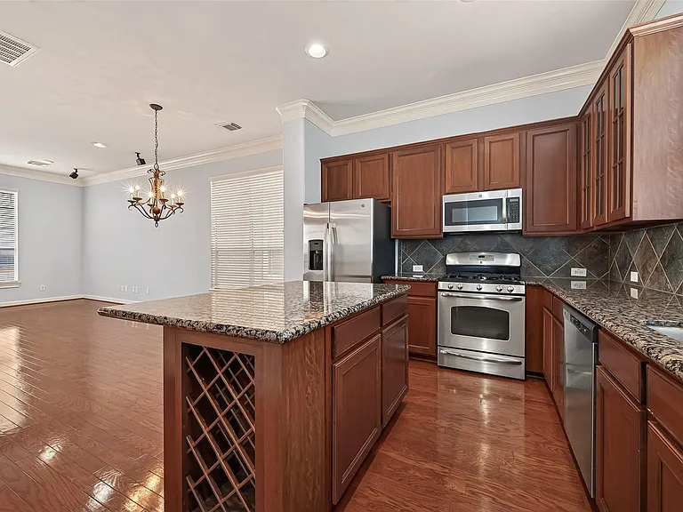 3308 Clearview Cir — Photo 11