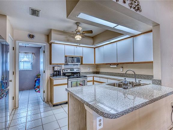 3rd image of 5612 82nd Ave E