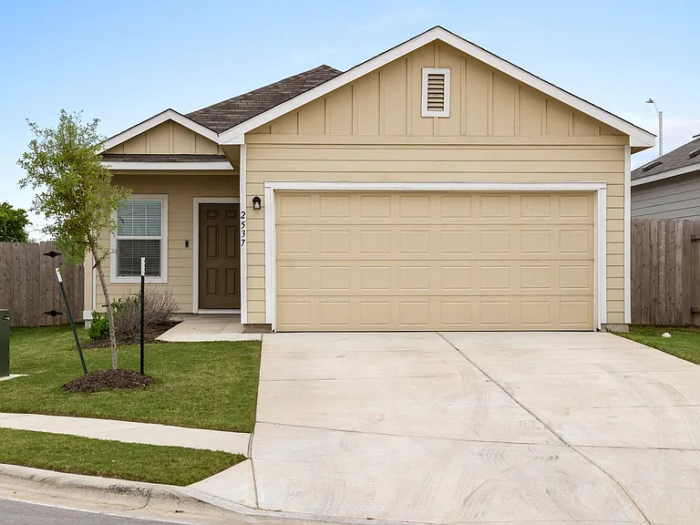 2537 Forgetmenot Ln — Photo 1