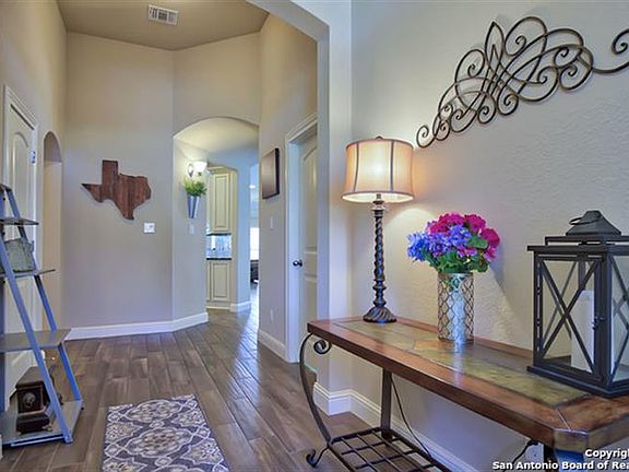 4th image of 2532 Toenges Ln