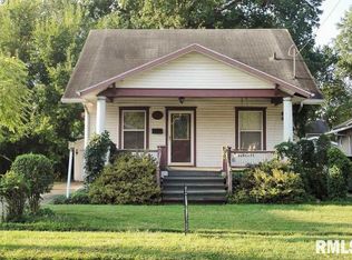 412 E Pleasant St, Taylorville, IL 62568