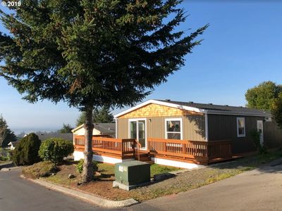 1212 Embarcadero Cir, Coos Bay, OR, 97420