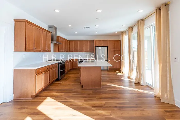 2752 Tribune St — Photo 7