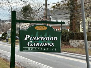 74 Pinewood Rd APT 2E, Hartsdale, NY 10530