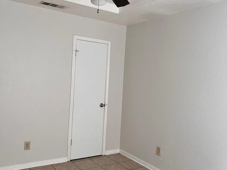 4106 Shawn Dr #B — Photo 14