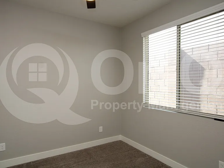 16535 W Desert Ln — Photo 12
