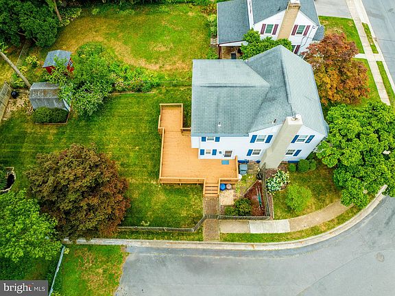 2nd image of 401 Locust Dr