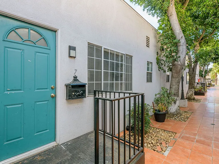 1234 N. Berendo — Photo 30