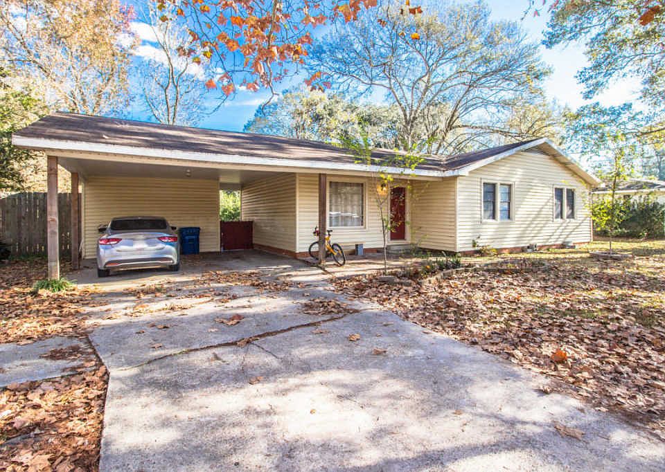 2nd image of 729 Alice Dr