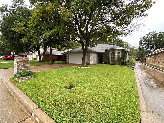 2nd image of 6006 Paradise Dr